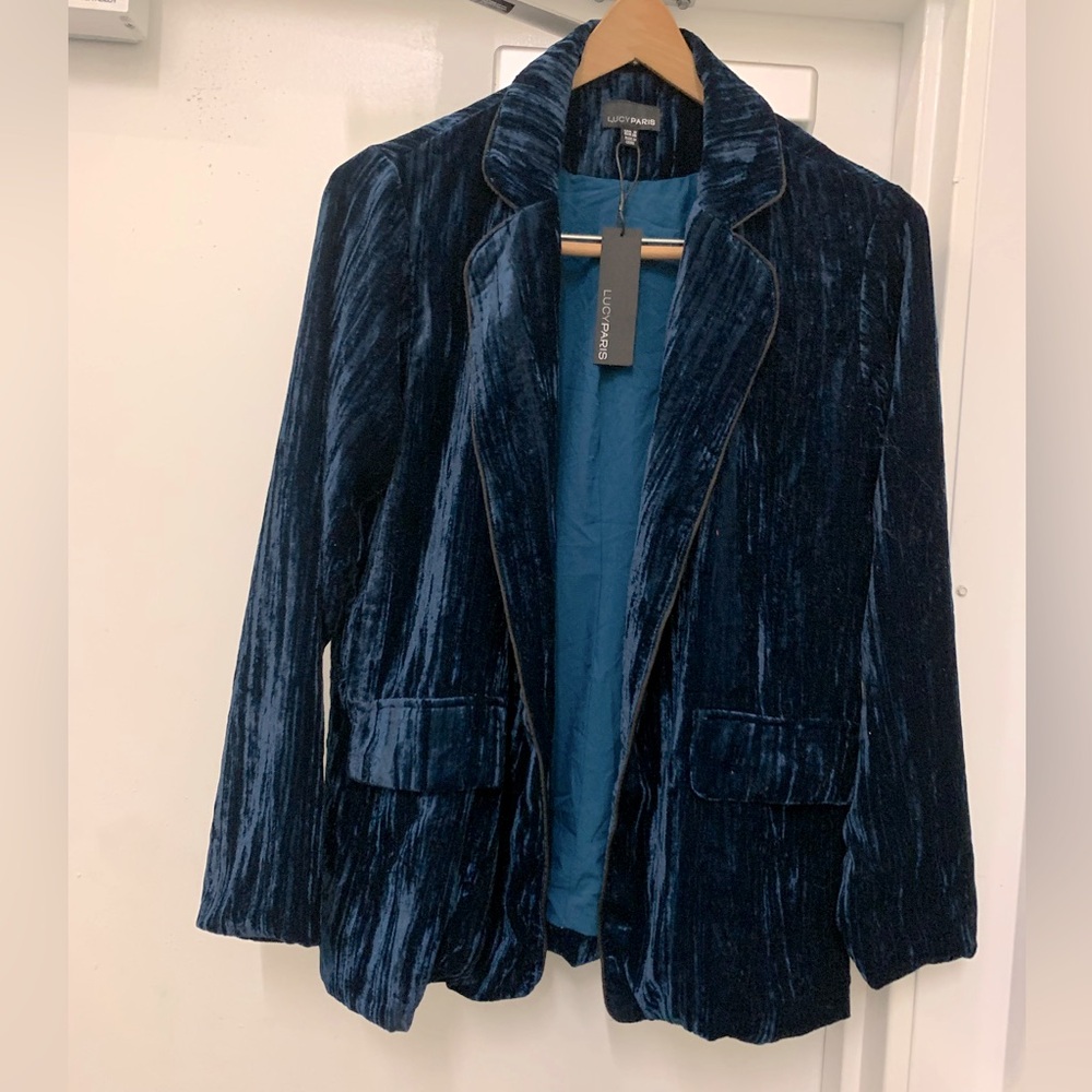 Lucy parís jackets